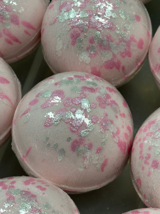 Raspberry Lemonade Bath Bomb